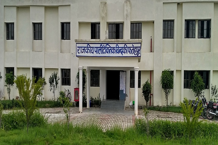 https://cache.careers360.mobi/media/colleges/social-media/media-gallery/26292/2019/10/5/Campus View ofGovernment Polytechnic Siddipet_Campus-View.jpg